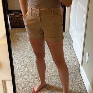 Kaki shorts